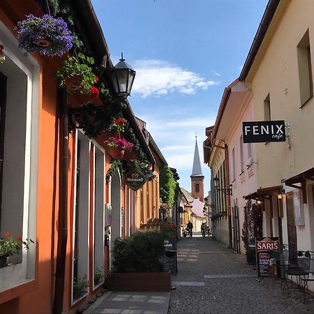 E2 Luxury Oldtown Apt - 2X Parking, Foodstore, Pcscreen, Netflix, Unlimited Music, Crib, Babychair, Fastwifi, Aircon Кошице Екстер'єр фото