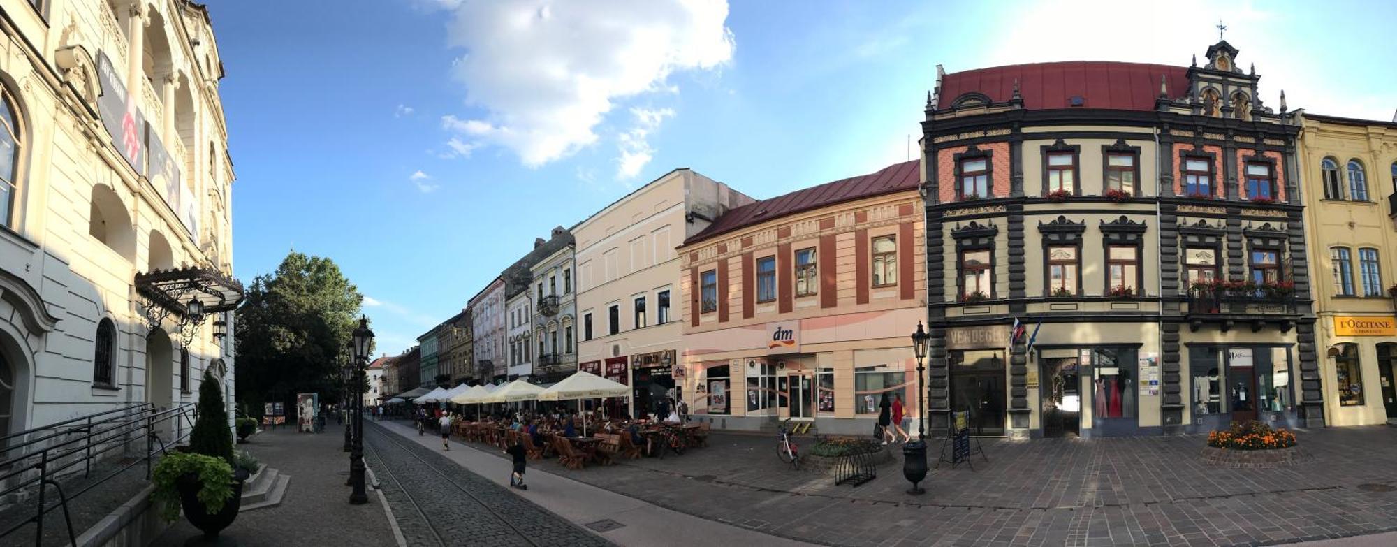 E2 Luxury Oldtown Apt - 2X Parking, Foodstore, Pcscreen, Netflix, Unlimited Music, Crib, Babychair, Fastwifi, Aircon Кошице Екстер'єр фото